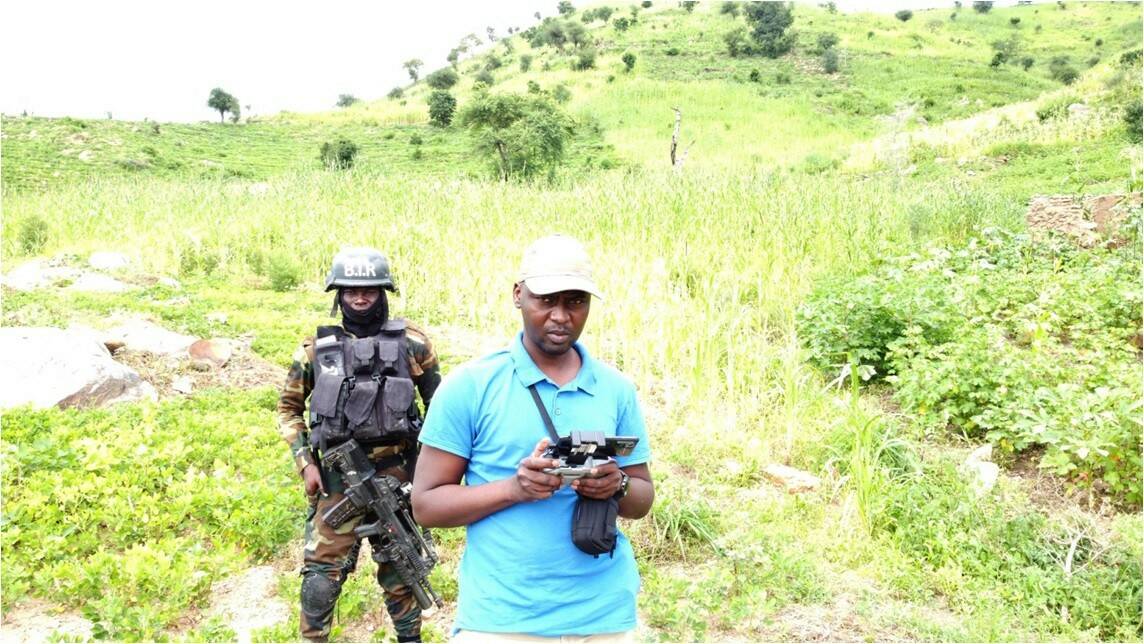 Fig. 2 : Travail de terrain avec l’aide de l’armée camerounaise, 2021© Gabriel II A-Avava Ndo