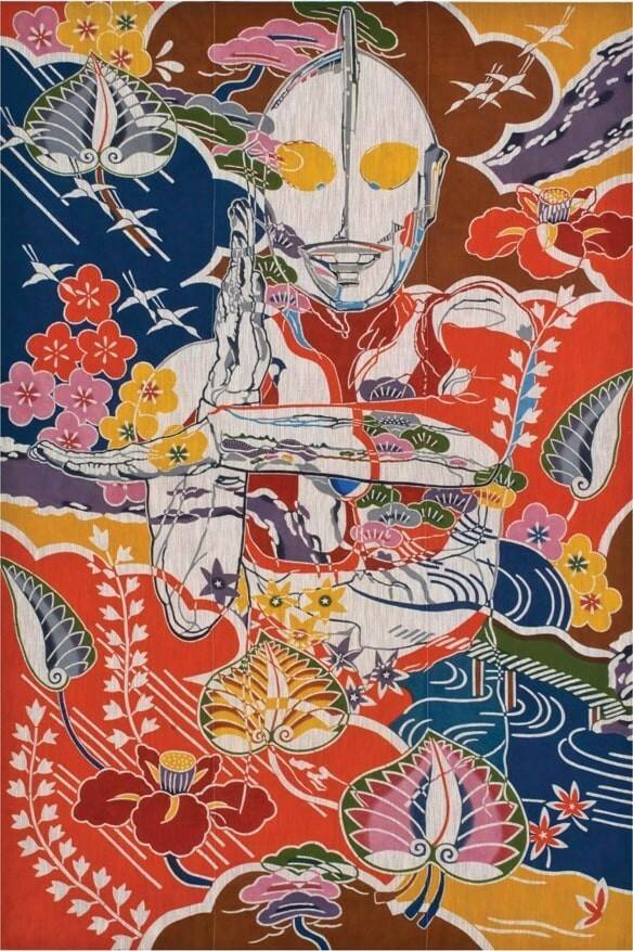Fig.4 : Teruya Yuken, Heroes-Ultraman, 2011, Bingata teint sur tissu en lin, 73 ¼" x 49 ½" © Shoshana Wayne Gallery, Los Angeles