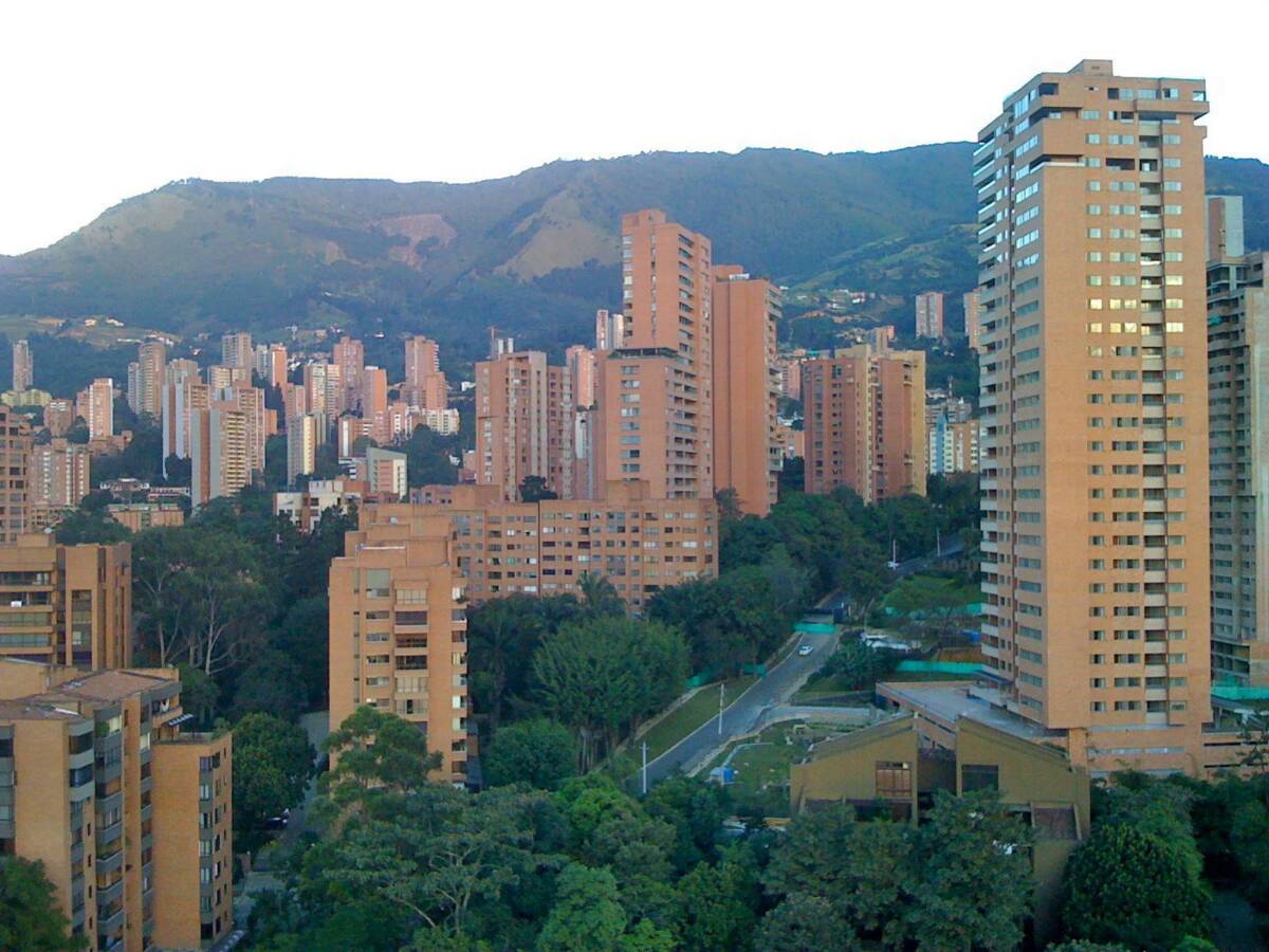 Fig.2 : El Poblado, © CONOCER/ Wikimedia Commons via Wikimedia Commons